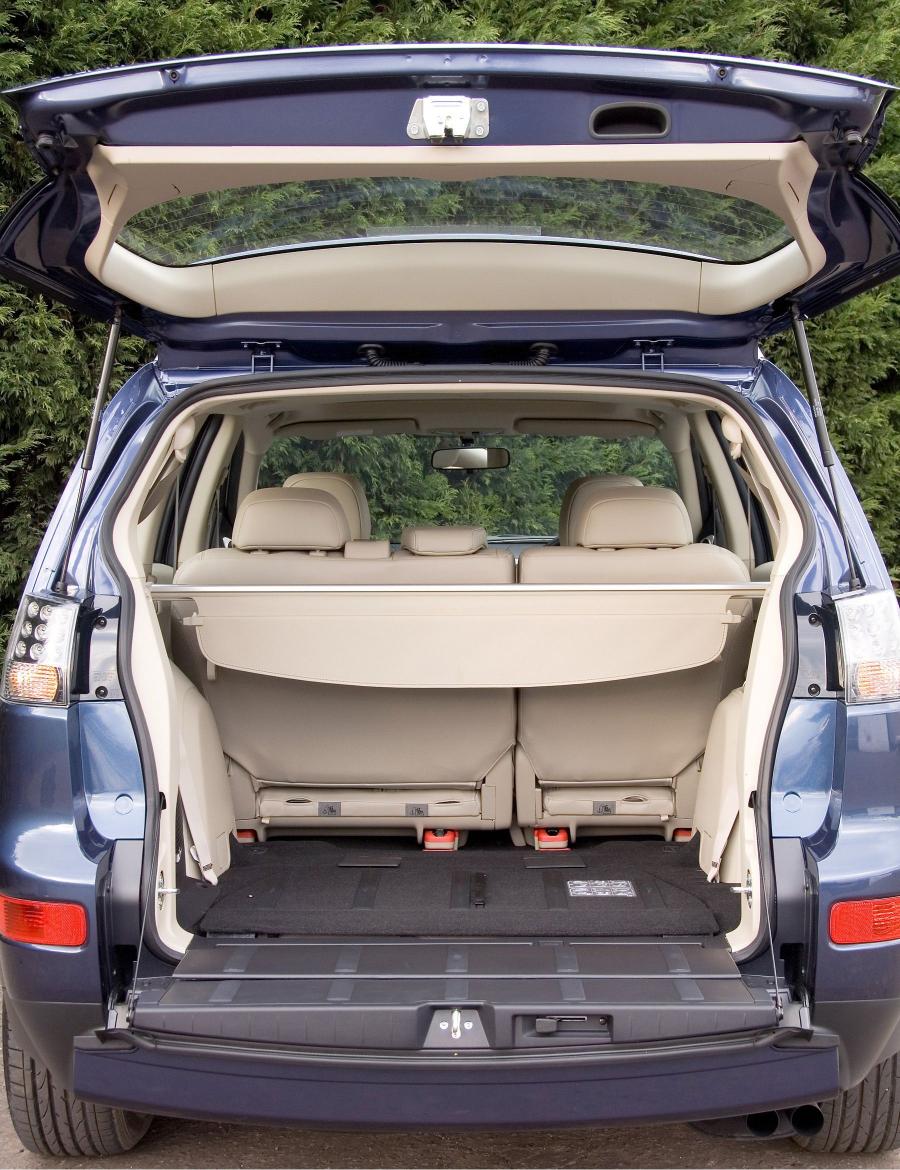  Mitsubishi Outlander 2005 года  (фото 12 из 77)